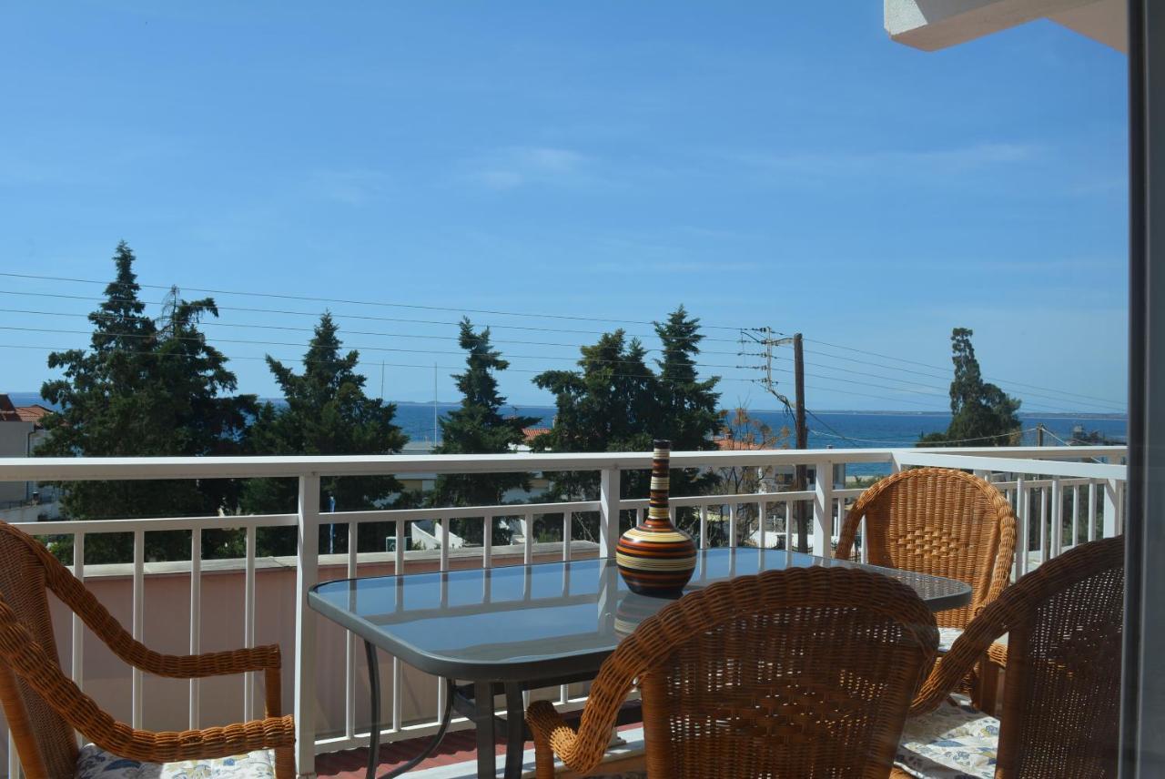 Panos Apartments Yerakini Eksteriør billede
