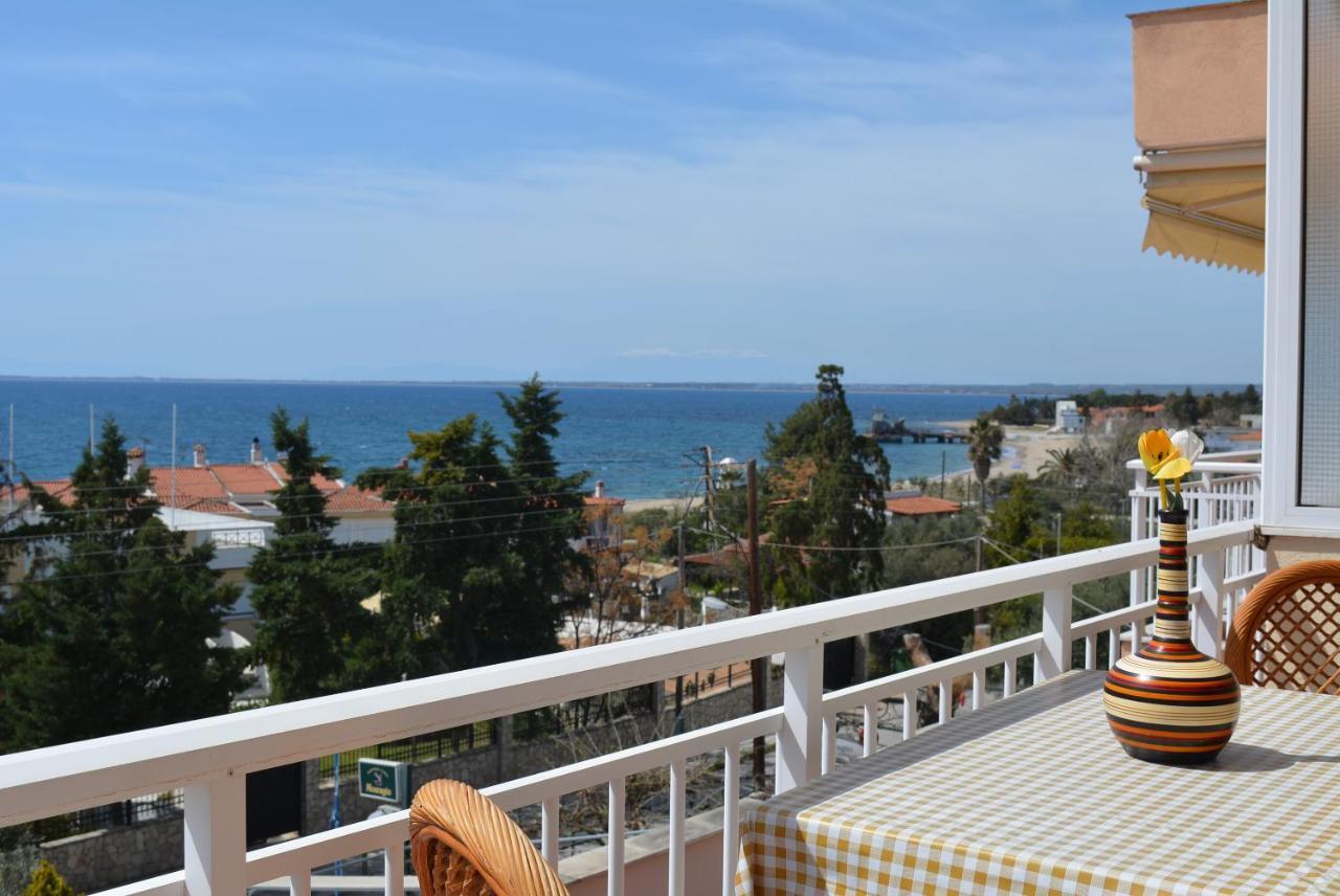 Panos Apartments Yerakini Eksteriør billede